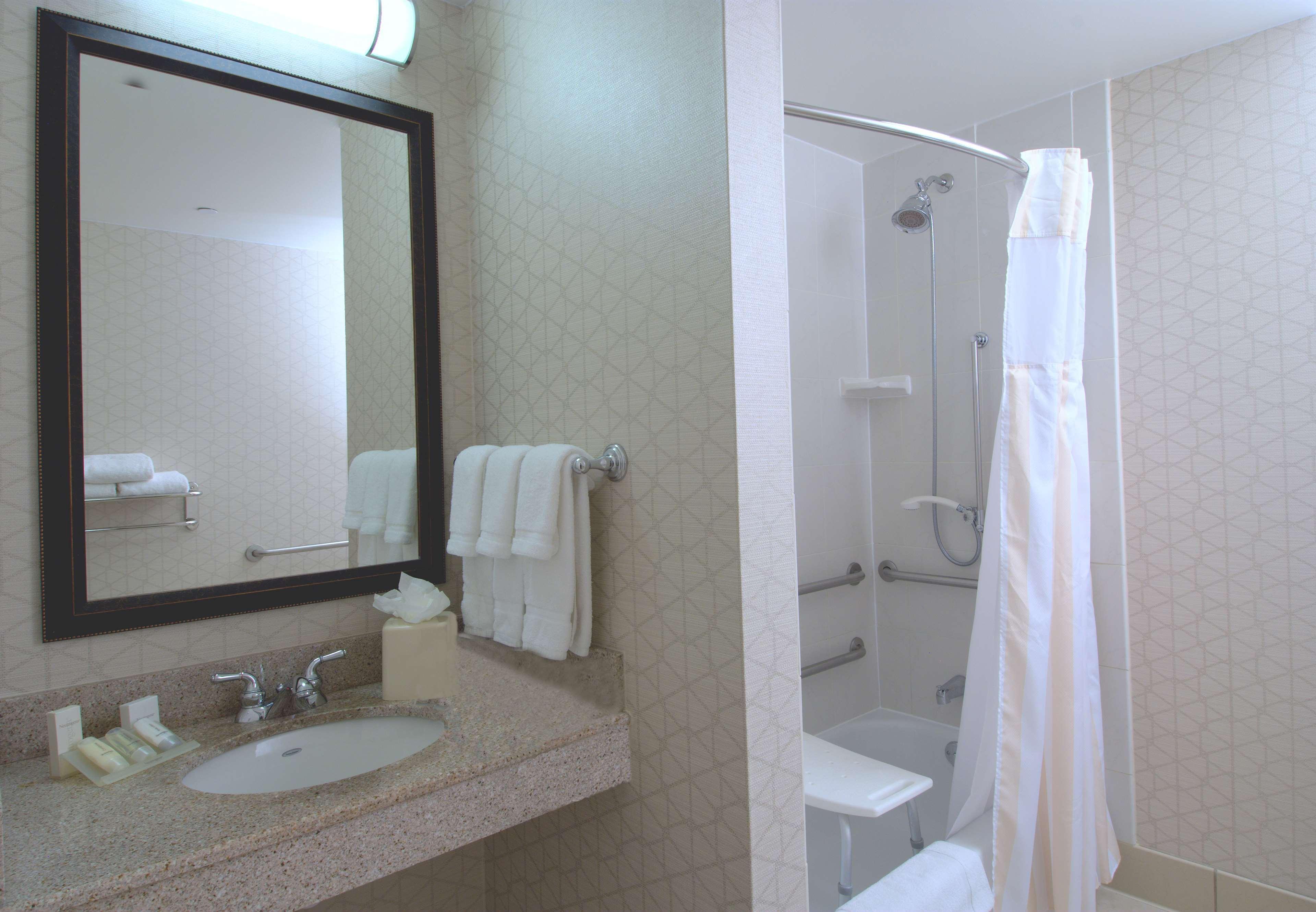 Hilton Garden Inn Rockford Exterior photo